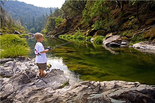 男孩,钓鱼,溪流,三一县,加利福尼亚