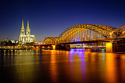 科隆大教堂,霍恩佐伦大桥,上方,莱茵河,黃昏,科隆,北莱茵威斯特伐利亚,德国,欧洲