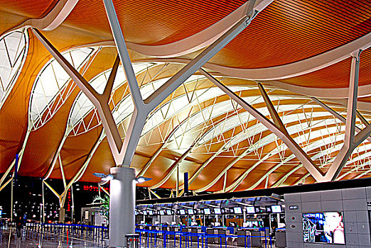 浦东国际机场2号航站楼
