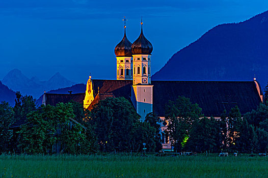 大教堂,本笃会修道院,本尼特伯扬,后面,右边,阿尔卑斯山,背影,多,上巴伐利亚,巴伐利亚,德国,欧洲