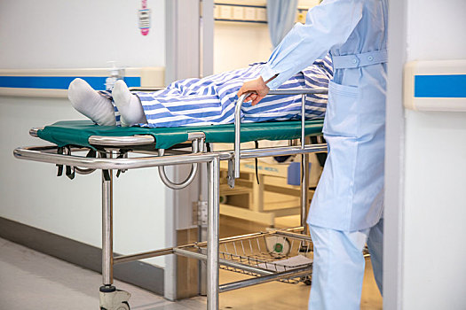 醫療病床護送患者