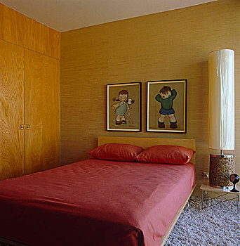 墙壁,卧室,一对,卡通,50多岁,悬挂,高处,床