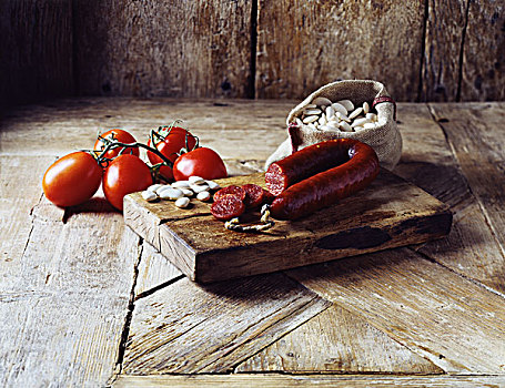 罗马,西红柿,藤,蒜味辣肠,黄油,豆,粗麻袋,木质,案板