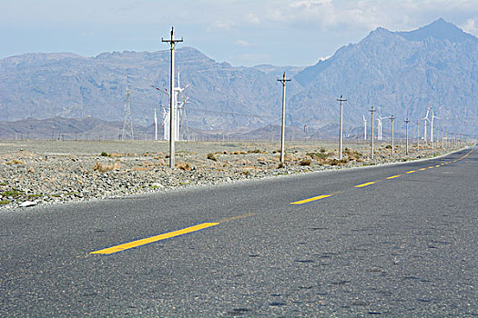 风力发电站道路风光