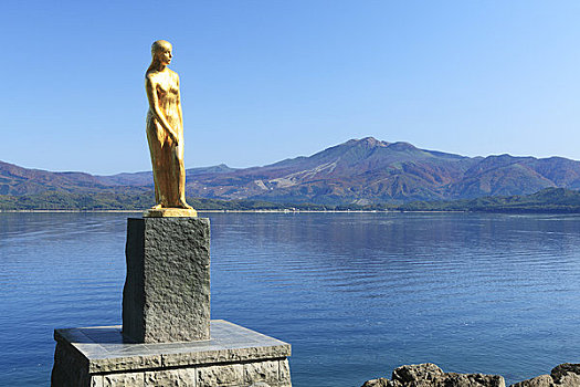 雕塑,湖