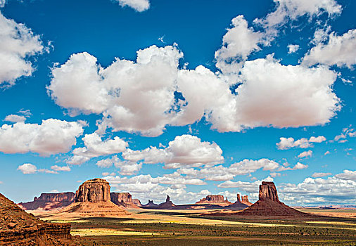 景色,纪念碑谷,蓝天,云,纳瓦霍人部落公园,纳瓦霍部落,亚利桑那,犹他,美国,北美
