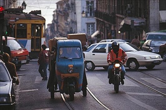 道路交通,汽车,有轨电车,摩托车,里斯本,葡萄牙,欧洲