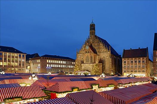 圣诞市场,圣母教堂,教堂,市场,历史名城,中心,纽伦堡,中间,弗兰克尼亚,巴伐利亚,德国,欧洲