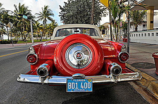 美国,佛罗里达,迈阿密海滩,海滨大道,红色,汽车