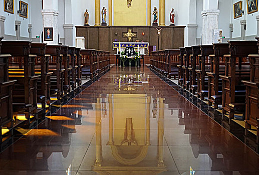 上海卢湾区大型天主教堂,圣伯多禄堂