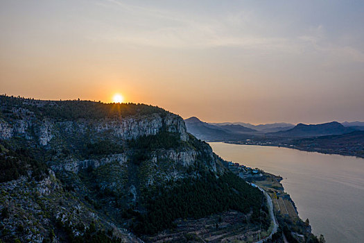 航拍济南卧虎山水库