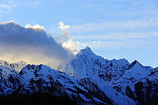 梅里雪山