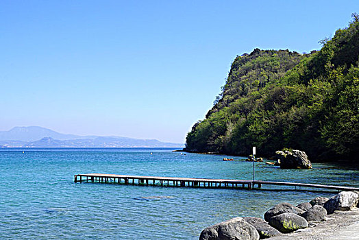 加尔达湖,海岸