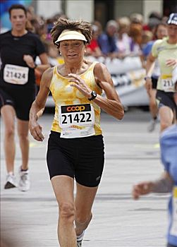 瑞士人,跑,冲过终点,六月,2008年,伯尔尼,瑞士,欧洲