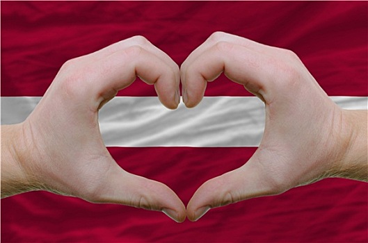 心形,喜爱,手势,展示,上方,旗帜,拉脱维亚