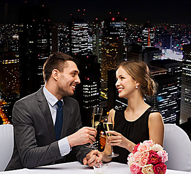餐馆,情侣,假日,概念,微笑,玻璃杯,香槟,对视