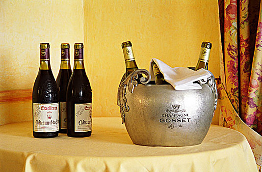 瓶子,红色,卓越,1998年,白色,沃克吕兹省,普罗旺斯,法国