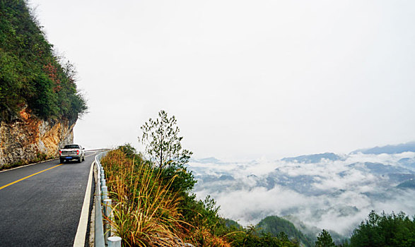 武陵山区春天早晨雾景美