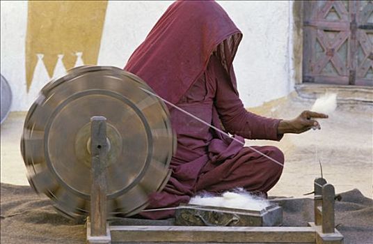 印度,拉贾斯坦邦,女人,编织,室外