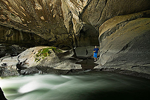 小,洞穴,途中,靠近,湖,北方,温哥华岛,不列颠哥伦比亚省,加拿大