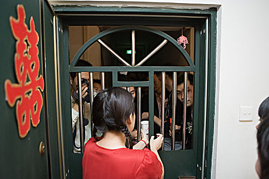 中式婚礼,门,传统,女性,杯子,一群人,阻挡,后视图