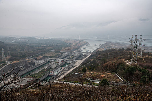 三峡水电站船只升降机