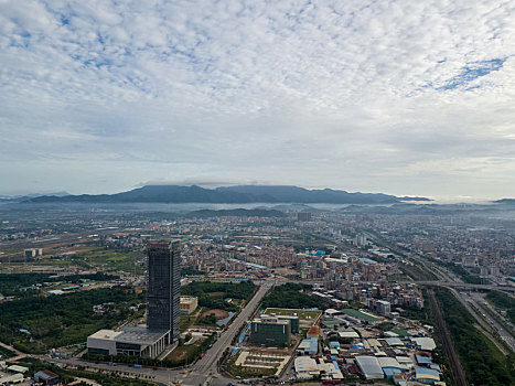 广东惠州报业大厦与象头山航拍风光