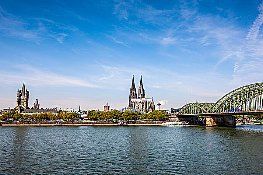 霍恩佐伦大桥,科隆大教堂,莱茵河,科隆,德国,欧洲