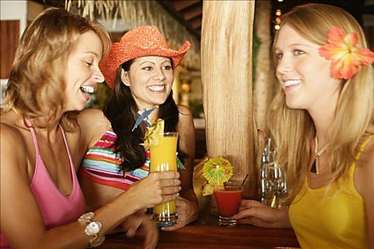 三个女人,年轻,度假,享受,鸡尾酒,岛屿,风格,酒吧