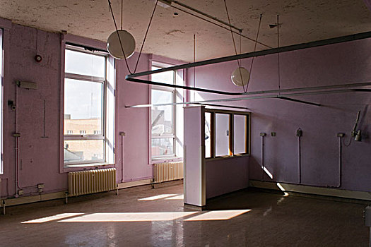 粉色,窗户,左边,房间,分隔,中心,亮光,帘,轨道,悬挂,天花板,床,灯,开关,墙壁,废弃,梅德斯通,医院,2007年