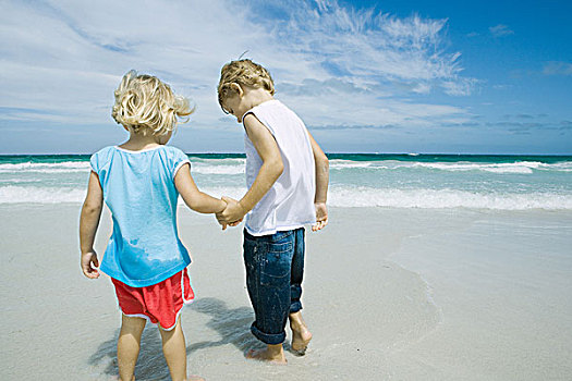孩子,握手,海滩