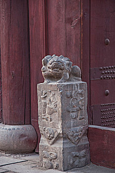 查干湖畔著名藏传佛教古刹之一----妙因寺寺院之门