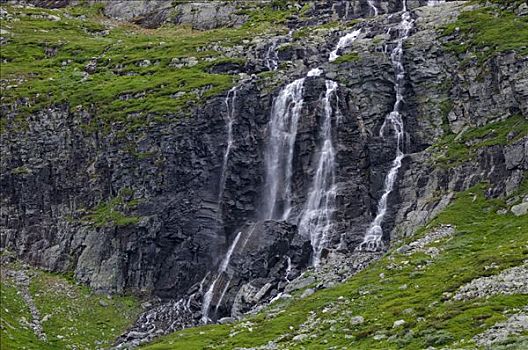 瀑布,尤通黑门山,国家公园,挪威,斯堪的纳维亚