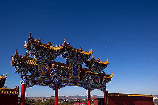 寺庙边的牌楼,黑龙江海林