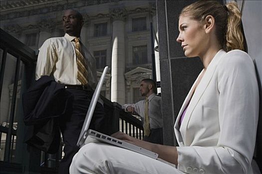 侧面,职业女性,笔记本电脑,两个,商务人士,背景