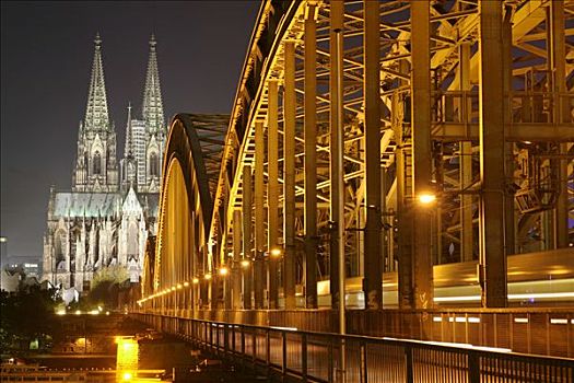 大教堂,霍恩佐伦大桥,风景,右边,莱茵河,堤岸,科隆,北莱茵威斯特伐利亚,德国