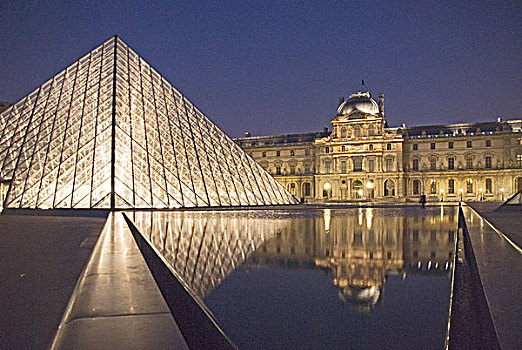 法国,巴黎,卢浮宫,光亮,水面,反射,晚间,没有物权,博物馆,金字塔,玻璃,钢铁,建筑师