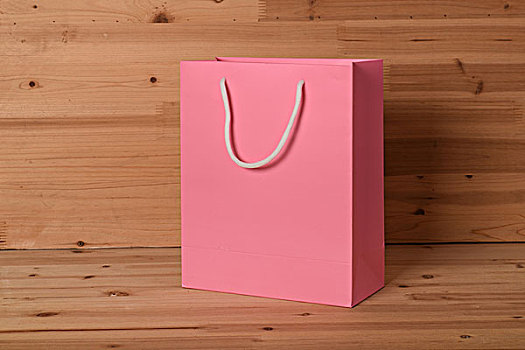 粉红色的购物袋