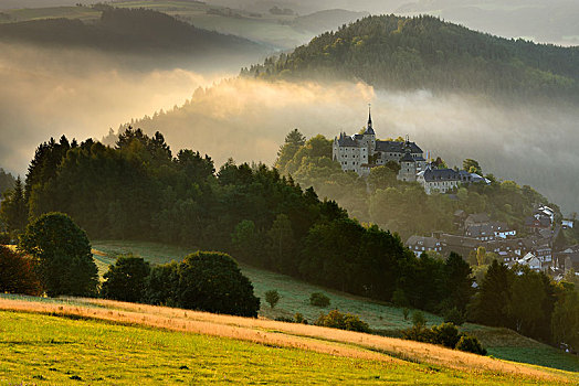 城堡,晨光,晨雾,上弗兰科尼亚,巴伐利亚,德国,欧洲