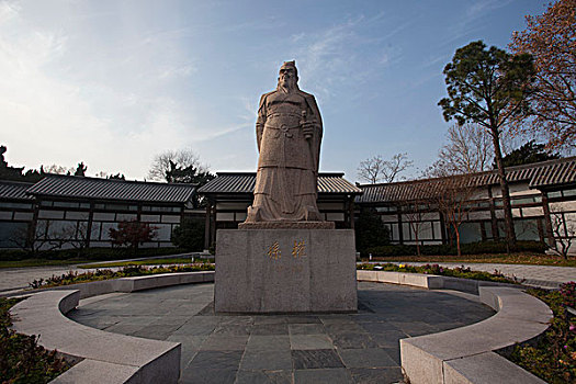 孙权雕像