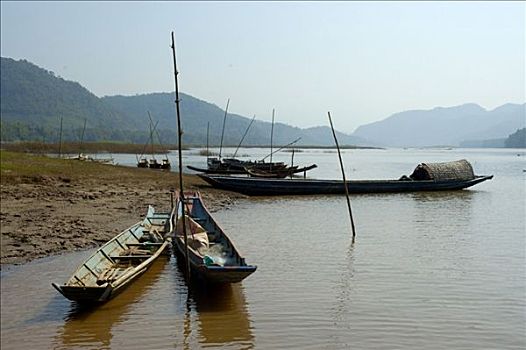 木质,船,岸边,湄公河,靠近,琅勃拉邦,老挝