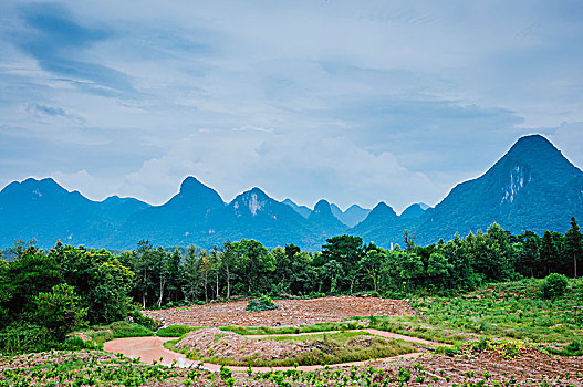 山岭风光