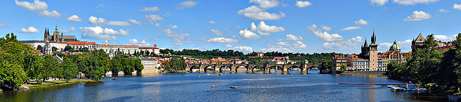 全景,布拉格城堡,查理大桥,老城,伏尔塔瓦河,布拉格,波希米亚,捷克共和国,欧洲