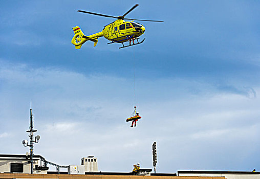 欧洲直升机公司,救助,直升飞机,日内瓦,大学,医院,搂抱,悬空,高处,屋顶,房子,紧急,飞行,日内瓦州,瑞士,欧洲