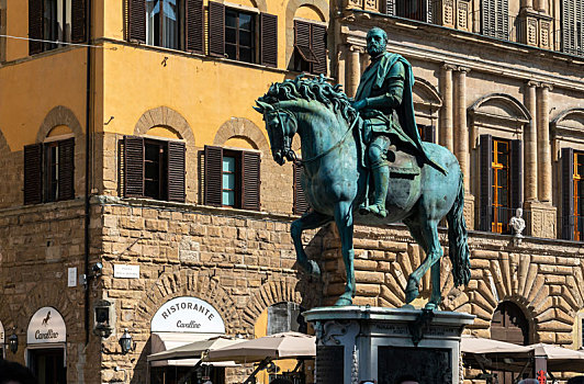 意大利佛罗伦萨柯西莫一世骑马铜像