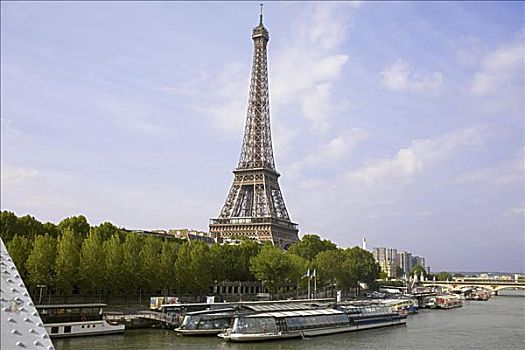 游览船,停泊,河岸,塔,背景,埃菲尔铁塔,塞纳河,巴黎,法国