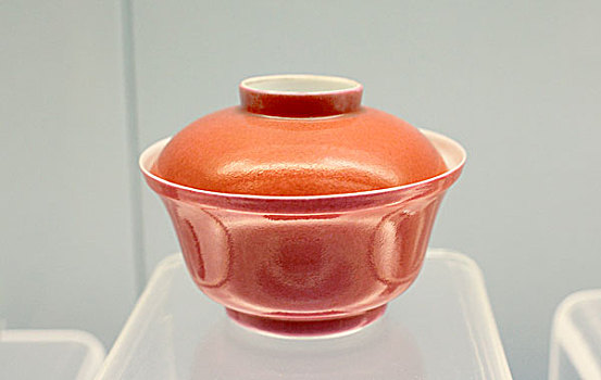 景德镇窑胭脂红釉盖碗,清雍正