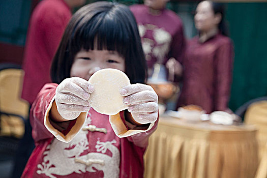 小女孩,展示,饺子,包装材料,传统服装