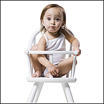 女婴,高脚椅