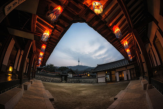 南山谷韩屋村,灯笼